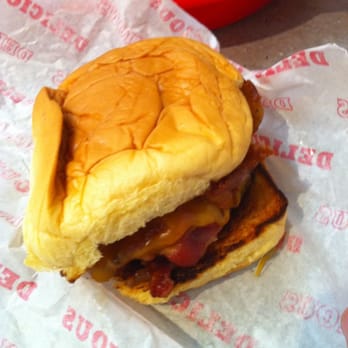 Good Stuff Eatery - Colletti's Smokehouse - Burgers Near Me - Washington, DC, District of Columbia