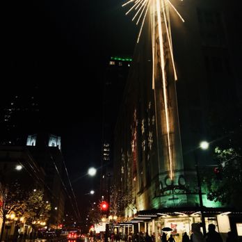 Westlake Center - It's beginning to look a lot like Christmas!! - Shopping Centers Near Me - Seattle, Washington