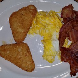 Eat'n Park - Eggs, bacon, and hash browns.
