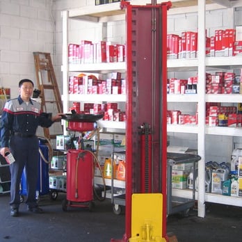 Mountain View Auto Repair - inside store - Auto Repair Near Me - Mountain View, California Mountain View Auto Repair - inside store - Auto Repair Near Me - Mountain View, California
