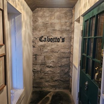 Cabotto's Restaurant - the entrance to the restaurant - Italian Near Me - Stittsville, Ontario Cabotto's Restaurant - the entrance to the restaurant - Italian Near Me - Stittsville, Ontario