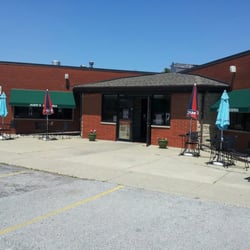 John's Pizzeria - Outdoor seating available