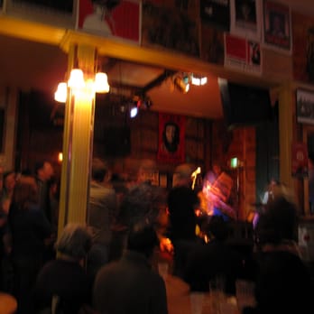 The Starry Plough - toe tappin' to Quinn Deveaux's band ~ - Music Venues Near Me - Berkeley, California The Starry Plough - toe tappin' to Quinn Deveaux's band ~ - Music Venues Near Me - Berkeley, California