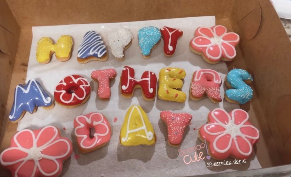 Just Rising Donut’s Shop Logo