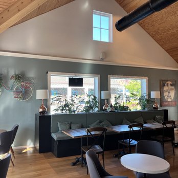 Cafe de Paris - Interior - Coffee & Tea Near Me - North Myrtle Beach, South Carolina
