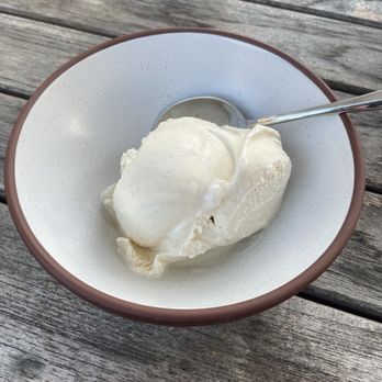 Mable's Restaurant and Patio - Vanilla ice cream - Venues & Event Spaces Near Me - Marshall, California