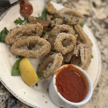 Sugo Gastrobar - Fried calamari - Italian Near Me - Newtown, Connecticut Sugo Gastrobar - Fried calamari - Italian Near Me - Newtown, Connecticut