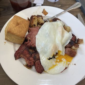 Brothers Cafe - Corned Beef Hash - St. Paddy's Special menu - Comfort Food Near Me - Santa Rosa, California
