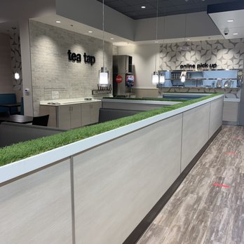 Salata - Modern, super clean & new - Salad Near Me - Bellaire, Texas