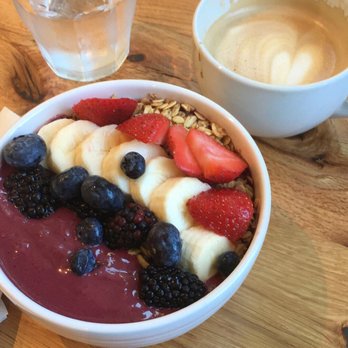 Jugos Supremo - Chia Acia Bowl- amazing!! - Coffee & Tea Near Me - Boston, Massachusetts