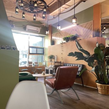 Cocoa Bean Juice and Salad Bar - Dine-in lounge - Juice Bars & Smoothies Near Me - Brooklyn, New York Cocoa Bean Juice and Salad Bar - Dine-in lounge - Juice Bars & Smoothies Near Me - Brooklyn, New York