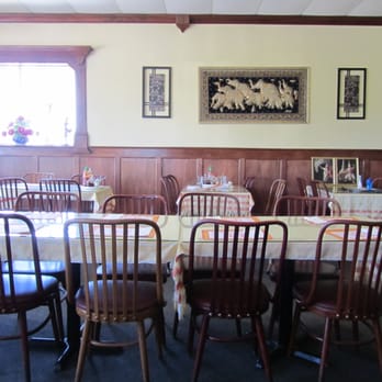 Erawan Thai - Dining Room - Thai Near Me - Columbus, Ohio