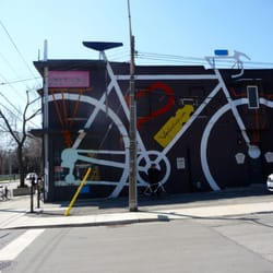 Velotique - The view of the great Velotique sign from Coxwell.