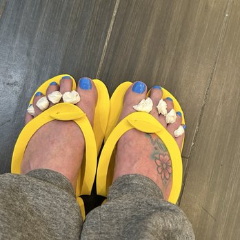 Edge Nails & Spa - Nail Salons Near Me - Burlington, Massachusetts