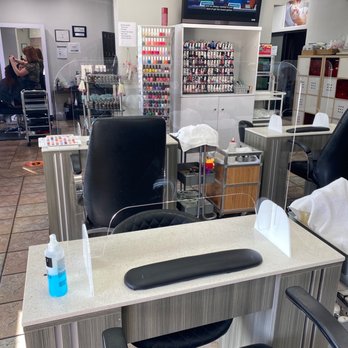 Tip Top Nail Spa - They have put shields between customers and technicians and also hand sanitizer on each table. - Nail Salons Near Me - Encino, California Tip Top Nail Spa - They have put shields between customers and technicians and also hand sanitizer on each table. - Nail Salons Near Me - Encino, California
