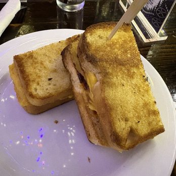 Craftsman Row Saloon - Grilled Cheese - Pubs Near Me - Philadelphia, Pennsylvania Craftsman Row Saloon - Grilled Cheese - Pubs Near Me - Philadelphia, Pennsylvania