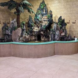 Yummy Grill & Buffet - Relaxing Water Fountain
