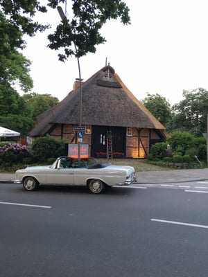 Dorfkrug Volksdorf | Restaurant & Sushi by null