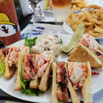 Maine Diner - Lobster Club Sandwich - Diners Near Me - Wells, Maine