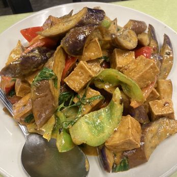 Pad Thai Restaurant - Eggplant curry - Thai Near Me - Clovis, California