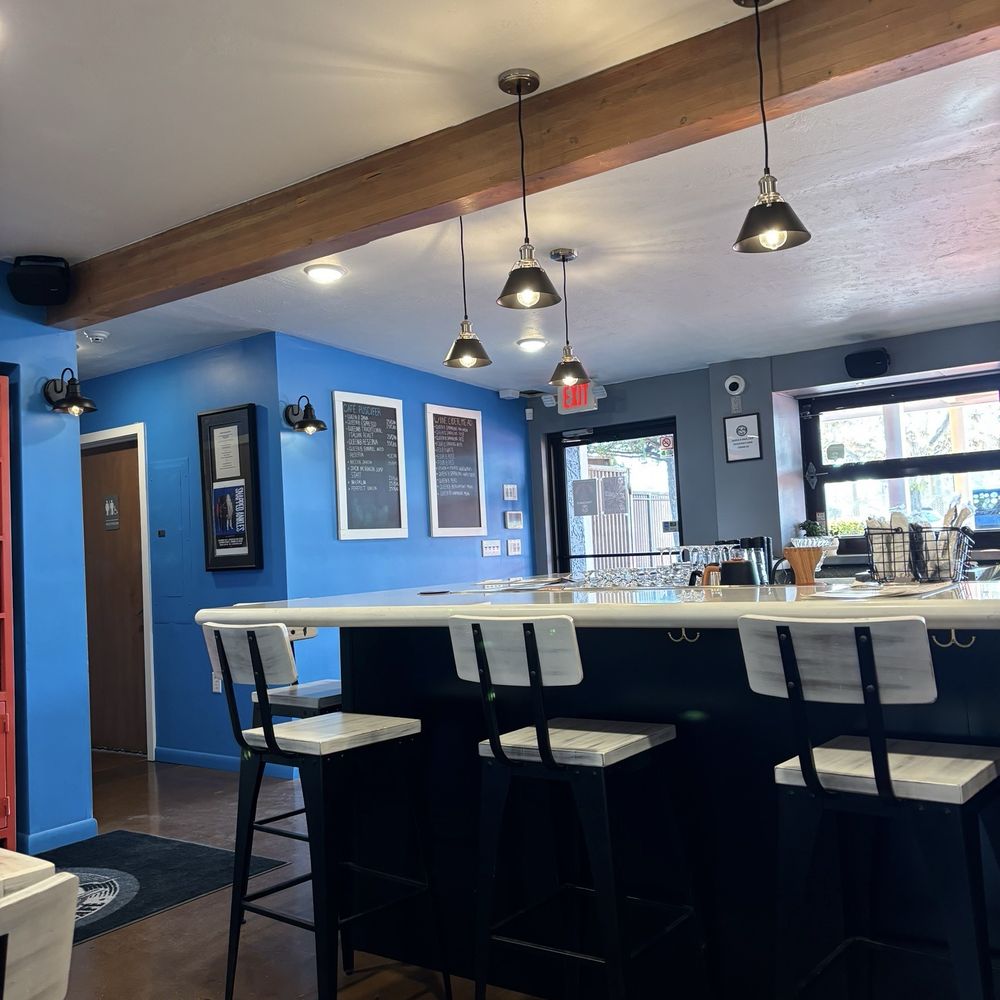 Queen B Vinyl Cafe - Interior - Wine Bars Near Me - Cottonwood, Arizona