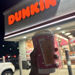 Dunkin' - Outside