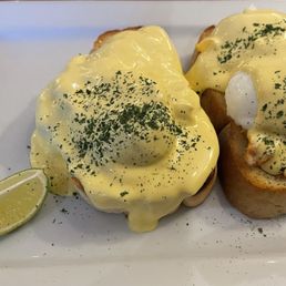 Smoked Salmon Eggs Benedict Smoked Salmon Eggs Benedict