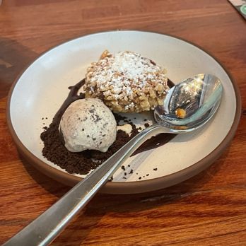 Yardbird Table & Bar - Deep Fried Oreos - New American Near Me - Chicago, Illinois Yardbird Table & Bar - Deep Fried Oreos - New American Near Me - Chicago, Illinois