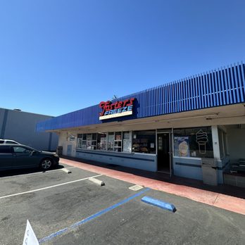 Fosters Freeze - Business - Burgers Near Me - San Leandro, California