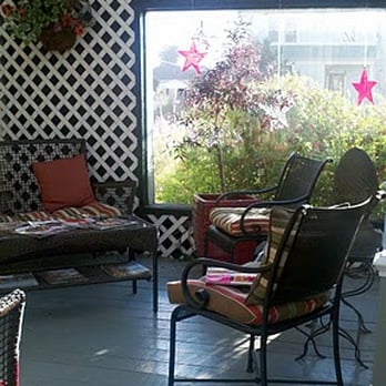 The Atrium Bed and Breakfast - Bed & Breakfast Near Me - Fort Bragg, California