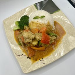 Vietnamese Curry Chicken Rice Plate Vietnamese Curry Chicken Rice Plate