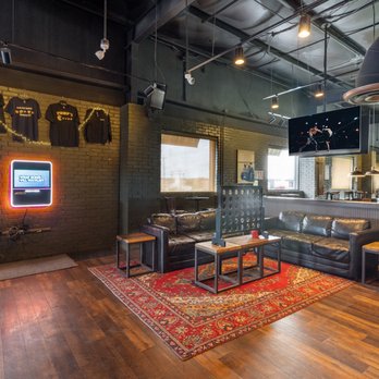 Eddy's Tavern & Social San Antonio - Perrin Beitel - Comfortable seating to catch any sporting event - Sports Bars Near Me - San Antonio, Texas Eddy's Tavern & Social San Antonio - Perrin Beitel - Comfortable seating to catch any sporting event - Sports Bars Near Me - San Antonio, Texas