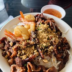 Frosty's Caffe - Bun Tom Thit Nuong