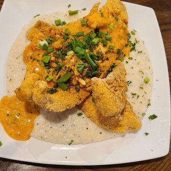Gochas Breakfast Bar | Cascade - Cajun Creole Lump Fish and Grits - Wine Bars Near Me - Atlanta, Georgia
