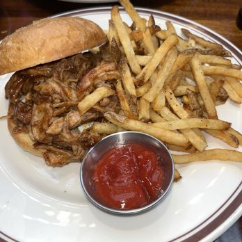 Patsy's American - Smoked BBQ Pulled Pork - American Near Me - Vienna, Virginia Patsy's American - Smoked BBQ Pulled Pork - American Near Me - Vienna, Virginia