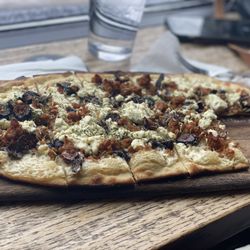 The Spur Bar & Grill - The Goat Pizza