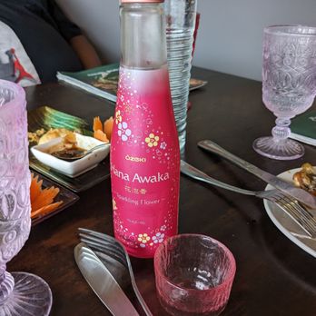 Thai Food Theory - Sparkling saki - Thai Near Me - Easton, Massachusetts Thai Food Theory - Sparkling saki - Thai Near Me - Easton, Massachusetts