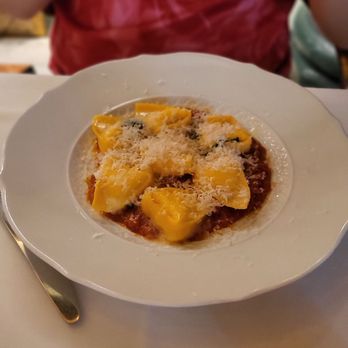 Torrisi - Tortellini pomodoro - Italian Near Me - New York, New York Torrisi - Tortellini pomodoro - Italian Near Me - New York, New York