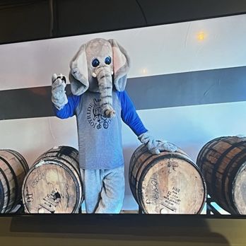 Joyride Brewing - Trivia Night - Breweries Near Me - Edgewater, Colorado