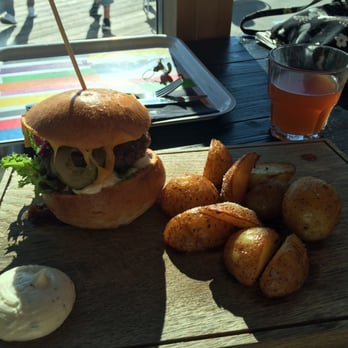 Birgitta - Classic burger - Breakfast & Brunch Near Me - Helsinki, 18 Birgitta - Classic burger - Breakfast & Brunch Near Me - Helsinki, 18