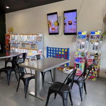 Camie Tea - Inside (gacha machines and other games) - Bubble Tea Near Me - San Diego, California Camie Tea - Inside (gacha machines and other games) - Bubble Tea Near Me - San Diego, California