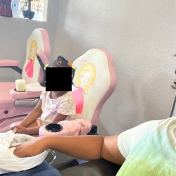 CiCi Nail Bar - Cute kids pedicure area