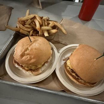 HiHo Cheeseburger | Pasadena - Classic burger and fries - Burgers Near Me - Pasadena, California