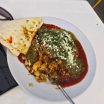 Smothered - Smothered breakfast hash with Christmas chile - Breakfast & Brunch Near Me - Albuquerque, New Mexico