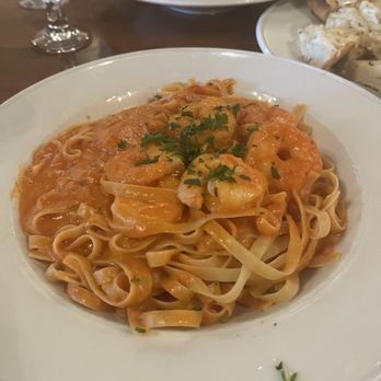 Raffaello Ristorante - Seafood pasta - Italian Near Me - San Pedro, California Raffaello Ristorante - Seafood pasta - Italian Near Me - San Pedro, California