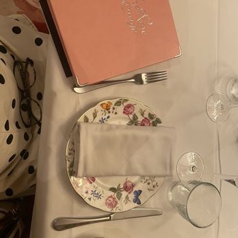 The Rose Lounge - Tea Rooms Near Me - London, XGL