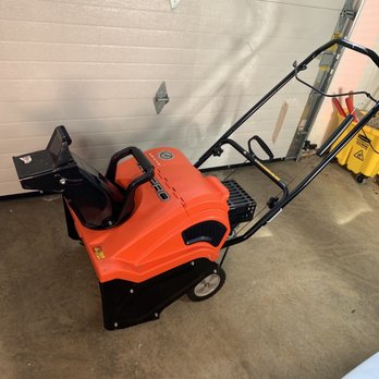 Lock Stock & Barrel - My recent Arien snowblower purchase.  I also have a Large heavy duty Toro snowblower. - Pet Stores Near Me - Bethany, Connecticut