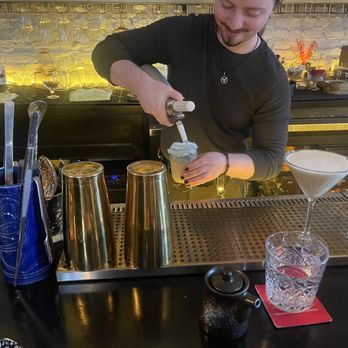 Shaken not Stirred  - Cocktail Bars Near Me - New York, New York