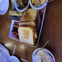 3 meat platter (beef brisket and turkey under the toast) + banana pudding