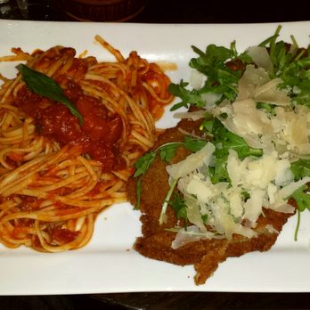 Villa Sophia - Veal with shaved parmesan and fresh arugela - Italian Near Me - Paris, 75